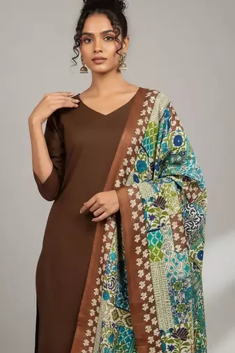 Women Ethnic Motifs Regular Kurta with Trousers & With Dupatta