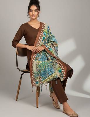 Women Ethnic Motifs Regular Kurta with Trousers & With Dupatta 5