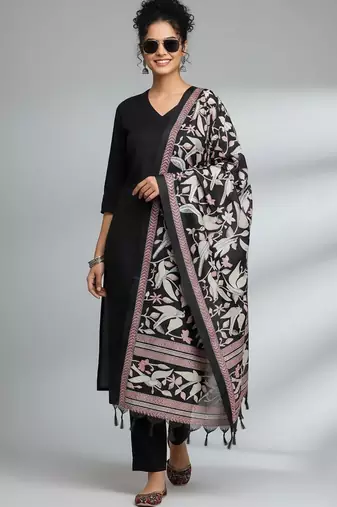 Women Ethnic Motifs Regular Kurta with Trousers & With Dupatta