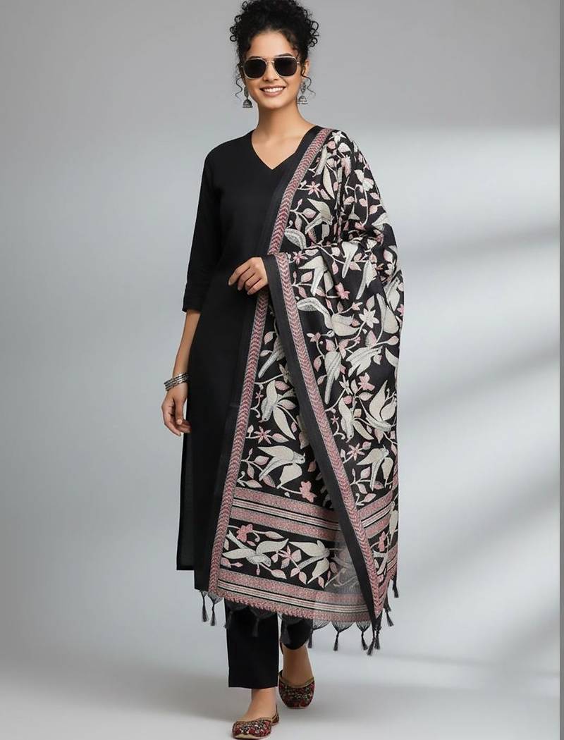 Women Ethnic Motifs Regular Kurta with Trousers & With Dupatta