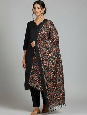 Women Floral Regular Kurta with Trousers & With Dupatta 1