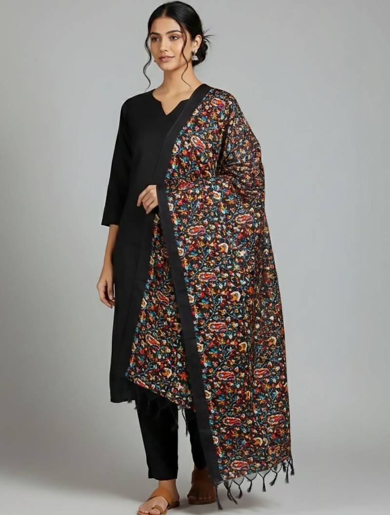 Women Floral Regular Kurta with Trousers & With Dupatta