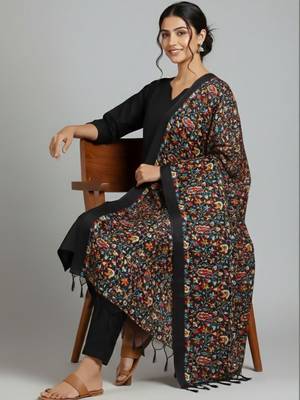 Women Floral Regular Kurta with Trousers & With Dupatta 4