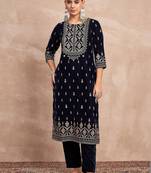 Women Paisley Printed Regular Velvet Kurta with Trousers