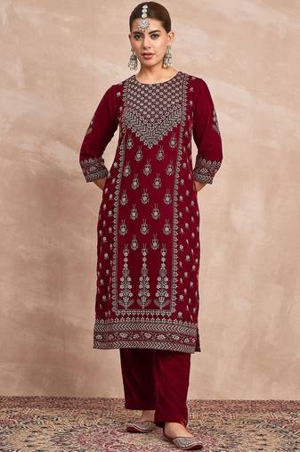 Women Ethnic Motifs Embroidered Regular Thread Work Velvet Kurta with Trousers