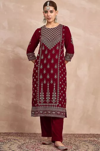 Women Ethnic Motifs Embroidered Regular Thread Work Velvet Kurta with Trousers