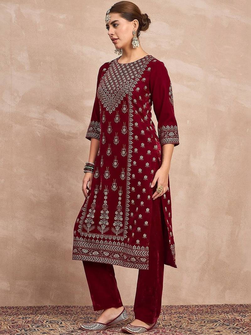 Women Ethnic Motifs Embroidered Regular Thread Work Velvet Kurta with Trousers