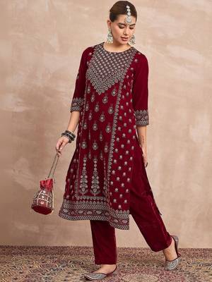 Women Ethnic Motifs Embroidered Regular Thread Work Velvet Kurta with Trousers 3