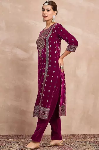 Women Ethnic Motifs Embroidered Regular Thread Work Velvet Kurta with Trousers