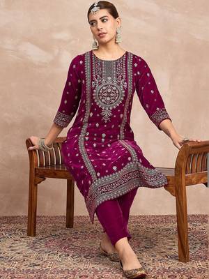 Women Ethnic Motifs Embroidered Regular Thread Work Velvet Kurta with Trousers 6