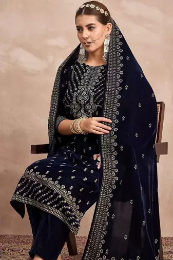 Women Ethnic Motifs Embroidered Regular Thread Work Velvet Kurta with Trousers & With Dupatta