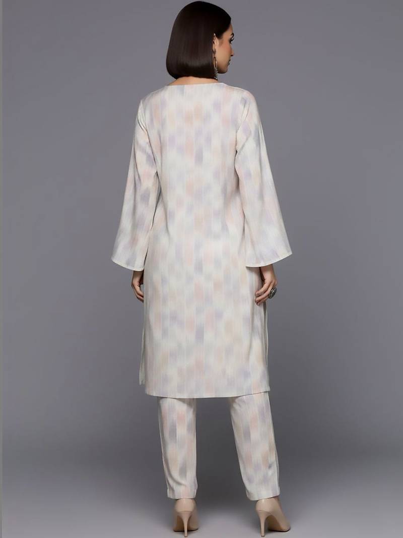 Women Printed Regular Kurta with Trousers