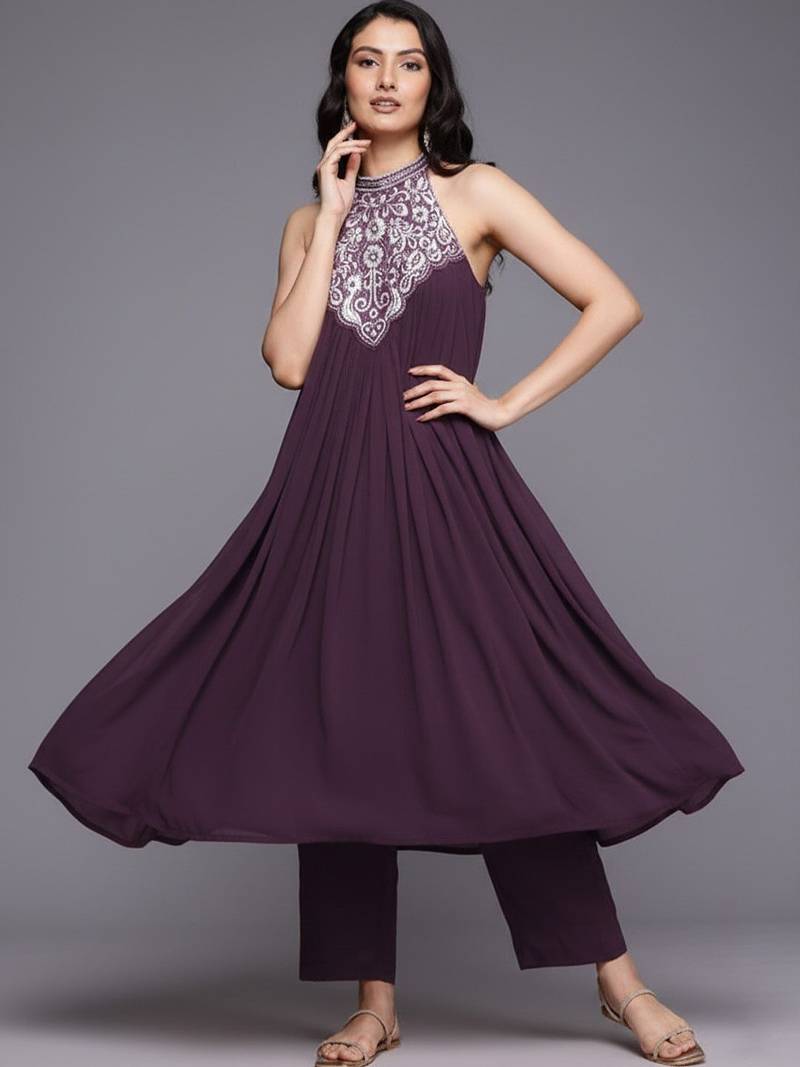Women Ethnic Motifs Embroidered Regular Thread Work Silk Georgette Kurta with Trousers