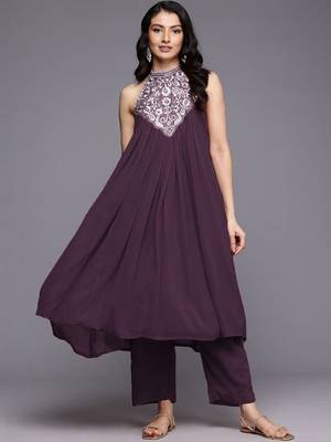 Women Ethnic Motifs Embroidered Regular Thread Work Silk Georgette Kurta with Trousers 7