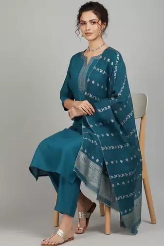 Women Ethnic Motifs Embroidered Regular Thread Work Kurta with Trousers & With Dupatta