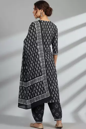 Women Ethnic Motifs Printed Angrakha Kurta with Patiala & With Dupatta