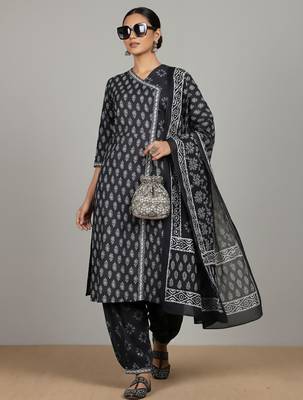 Women Ethnic Motifs Printed Angrakha Kurta with Patiala & With Dupatta 5