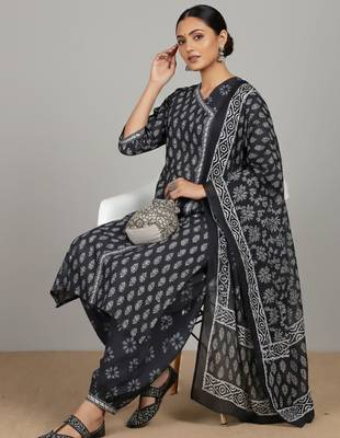Women Ethnic Motifs Printed Angrakha Kurta with Patiala & With Dupatta 6
