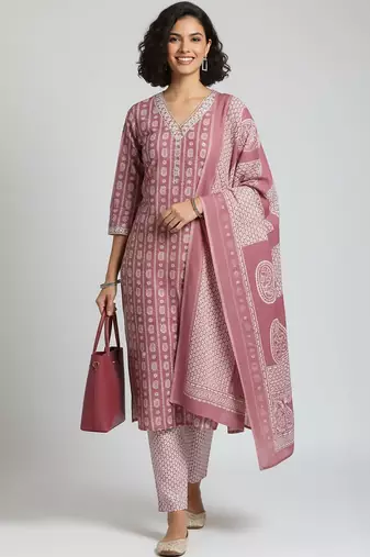 Women Ethnic Motifs Printed Regular Kurta with Trousers & With Dupatta