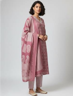Women Ethnic Motifs Printed Regular Kurta with Trousers & With Dupatta 3