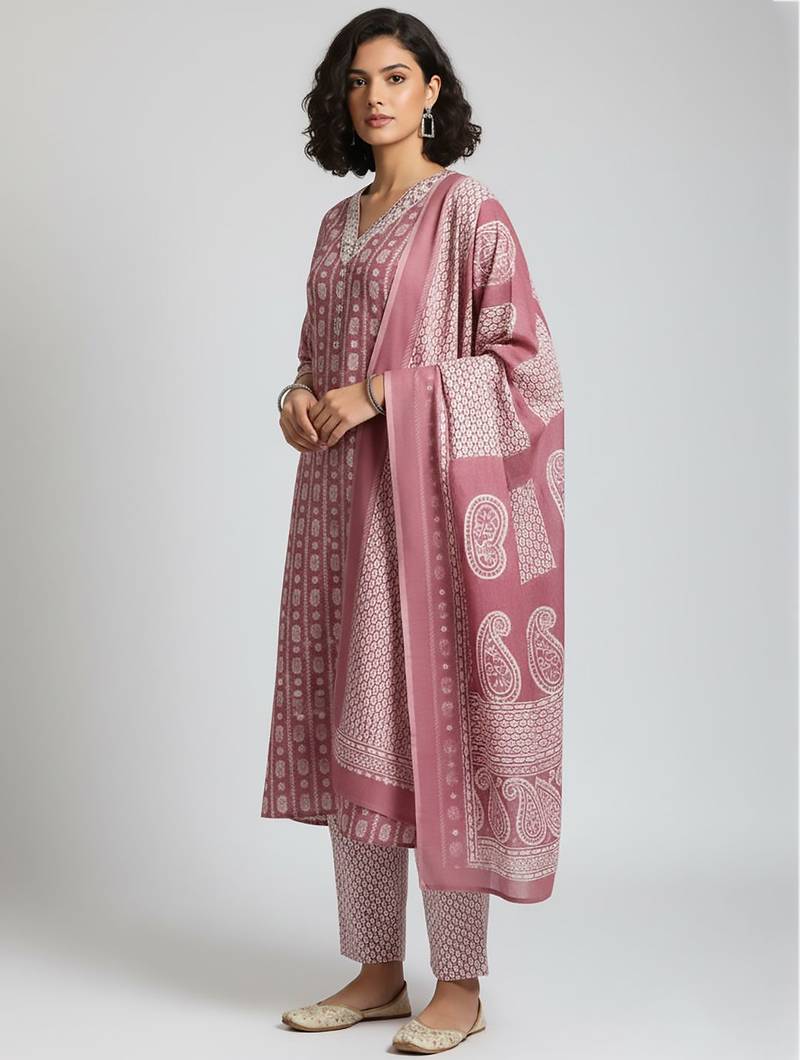 Women Ethnic Motifs Printed Regular Kurta with Trousers & With Dupatta