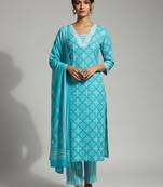 Women Printed Regular Kurta with Trousers & With Dupatta
