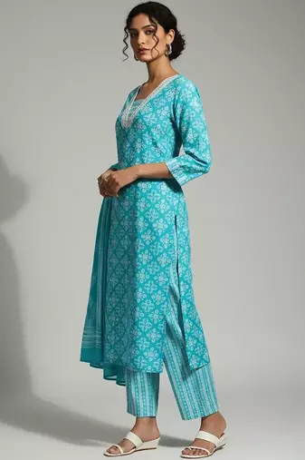 Women Printed Regular Kurta with Trousers & With Dupatta