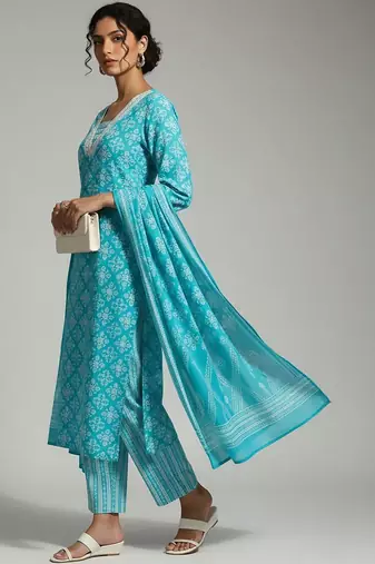 Women Printed Regular Kurta with Trousers & With Dupatta