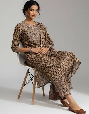 Women Ethnic Motifs Printed Regular Thread Work Kurta with Trousers & With Dupatta 6