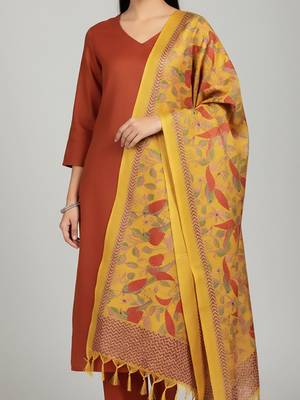 Women Floral Regular Kurta with Trousers & With Dupatta 2