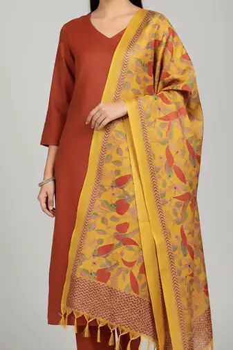 Women Floral Regular Kurta with Trousers & With Dupatta