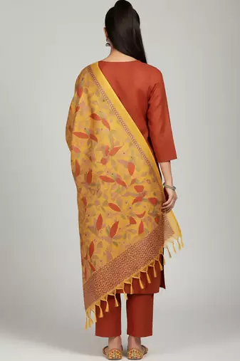 Women Floral Regular Kurta with Trousers & With Dupatta