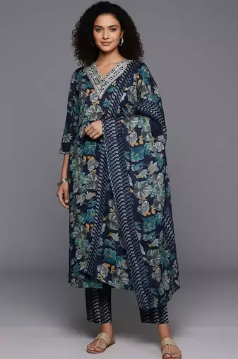 Women Floral Printed Regular Thread Work Kurta with Trousers & With Dupatta