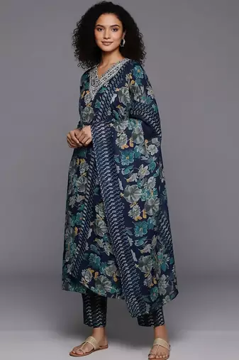 Women Floral Printed Regular Thread Work Kurta with Trousers & With Dupatta