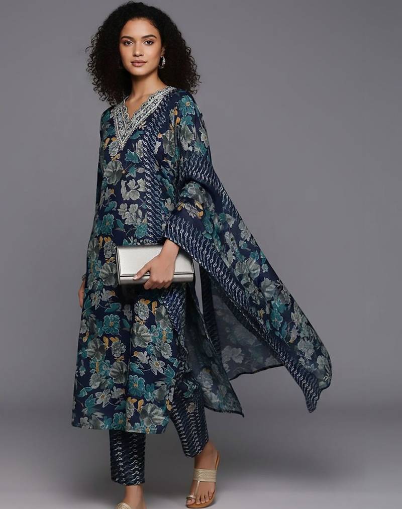 Women Floral Printed Regular Thread Work Kurta with Trousers & With Dupatta