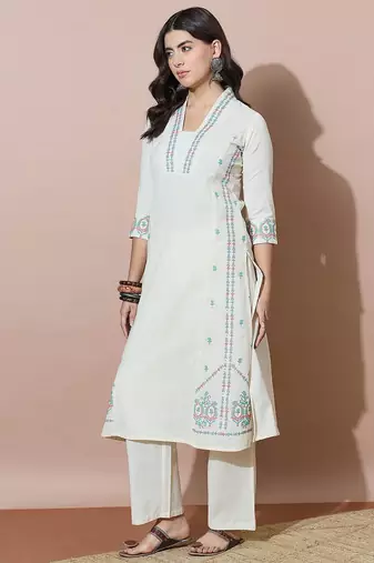Women Ethnic Motifs Embroidered Regular Thread Work Kurta with Trousers