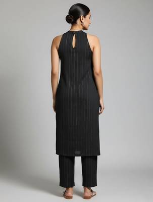 Women Striped Regular Silk Crepe Kurta with Trousers 3