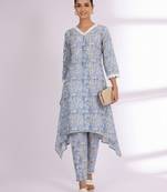 Women Floral Printed Regular Kurta with Trousers