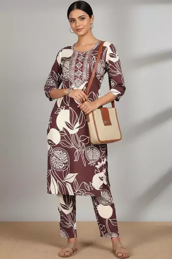 Women Floral Printed Regular Thread Work Kurta with Trousers