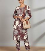 Women Floral Printed Regular Thread Work Kurta with Trousers