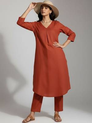 Women Regular Kurta with Trousers 5