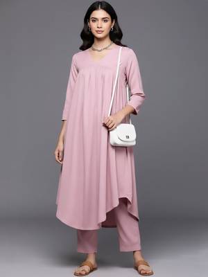 Women Empire Silk Crepe Kurta with Trousers 4
