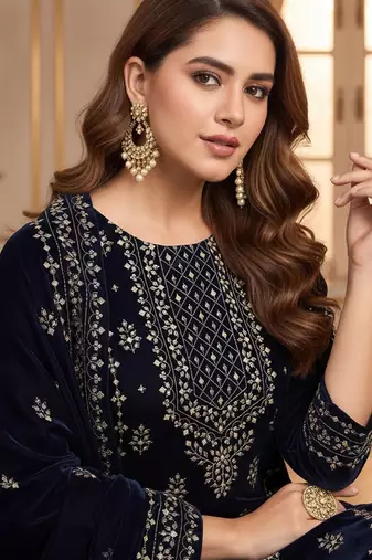 Women Ethnic Motifs Embroidered Regular Thread Work Velvet Kurta with Trousers & With Dupatta