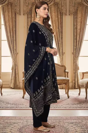 Women Ethnic Motifs Embroidered Regular Thread Work Velvet Kurta with Trousers & With Dupatta