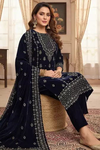 Women Ethnic Motifs Embroidered Regular Thread Work Velvet Kurta with Trousers & With Dupatta