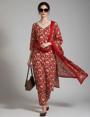 Women Floral Printed Regular Kurta with Trousers & With Dupatta 1