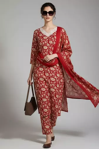 Women Floral Printed Regular Kurta with Trousers & With Dupatta