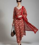 Women Floral Printed Regular Kurta with Trousers & With Dupatta