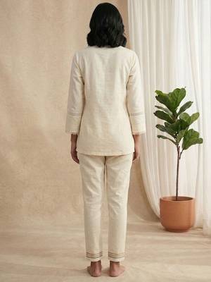 Women Printed Regular Pure Cotton Kurta with Trousers 5