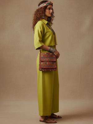 Women Regular Top with Trousers 4
